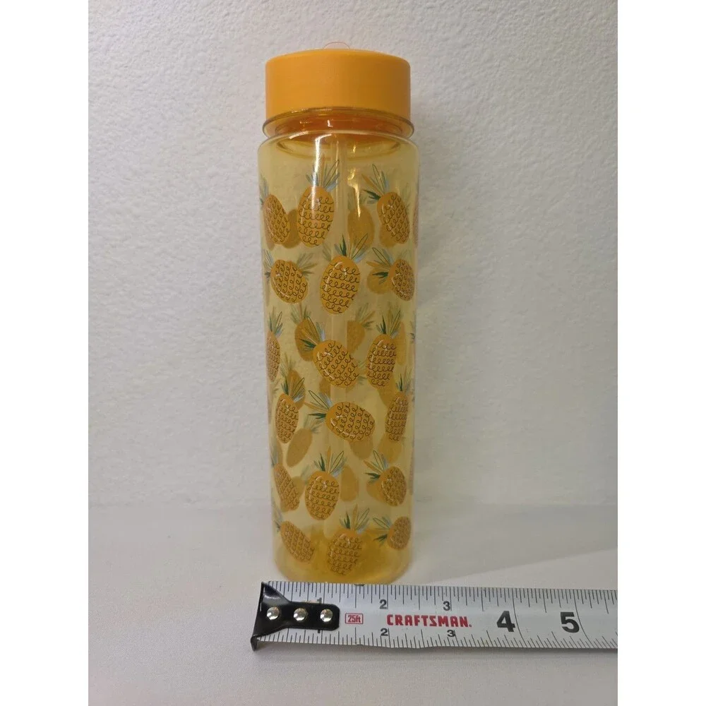 Plastic Yellow Pineapple Drink Thru Lid 20 oz. Bottle